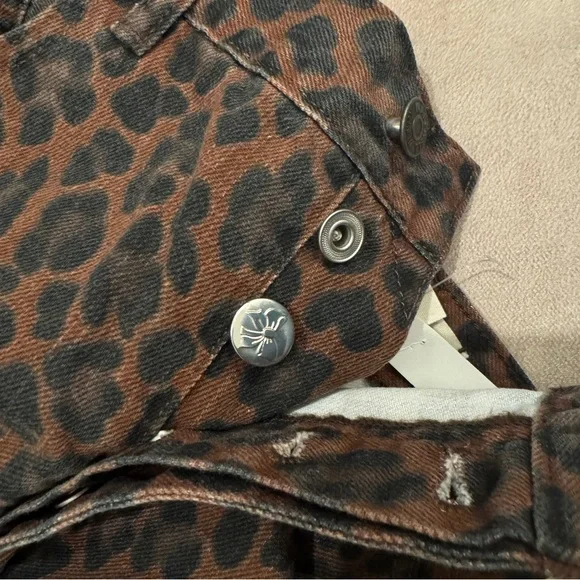 Leopard Print Women Jeans - Picture 13 of 14
